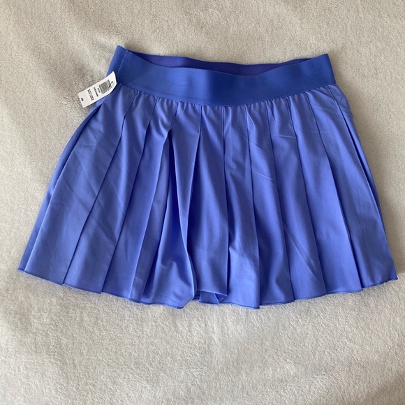 Aritzia Dresses & Skirts - BNWT Aritzia TNA Overhand Skirt